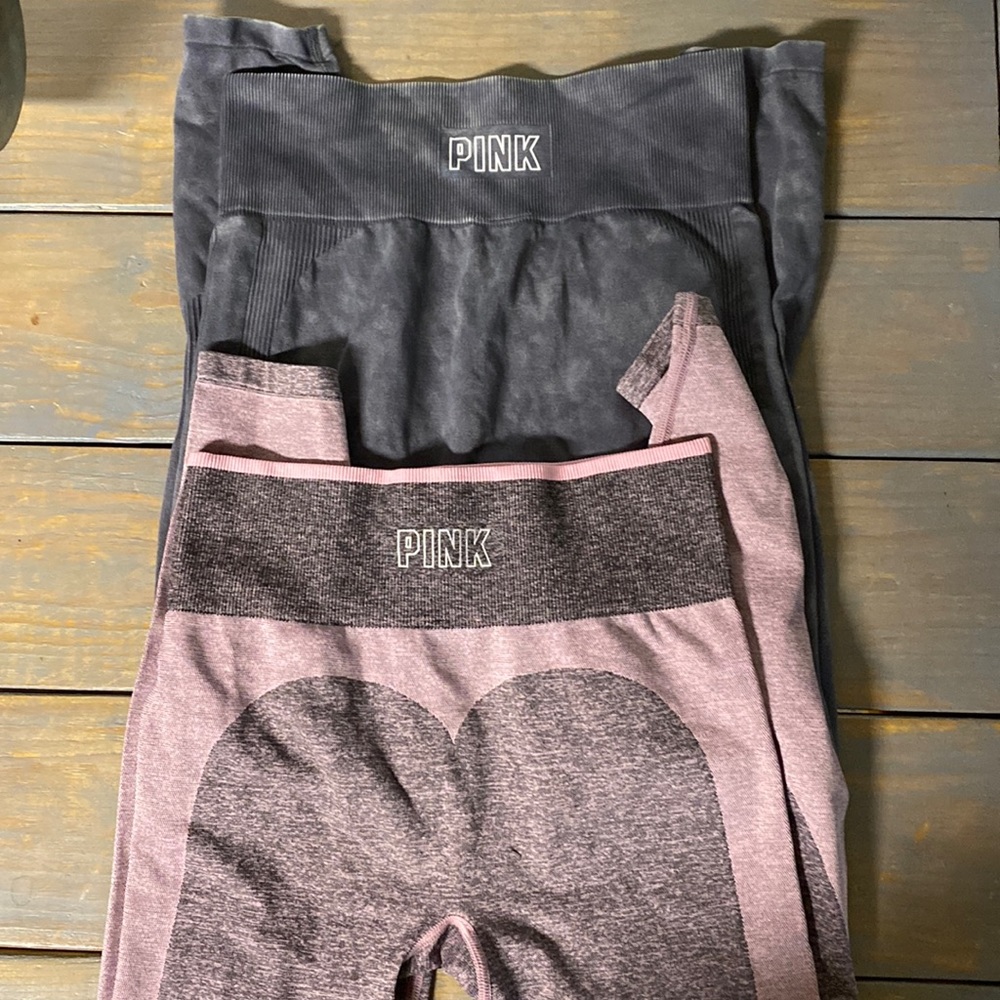 2 pair of pink seamless leggings. Size small (555/10)